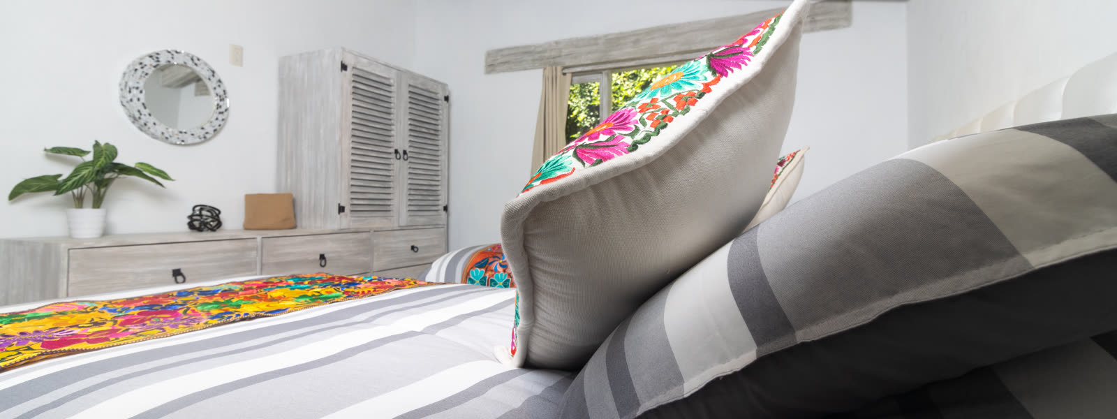 _MG_1124_cover_1600x600