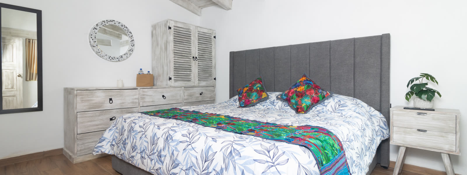 _MG_1129_cover_1600x600