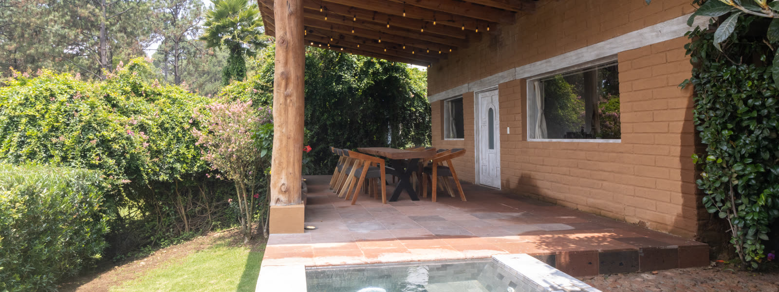 _MG_1147_cover_1600x600