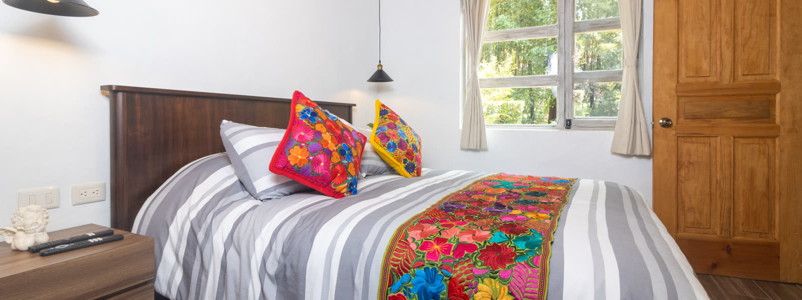 _MG_1188_cover_1600x600